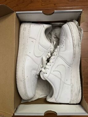 Nike White Low-Top Leather Sneakers